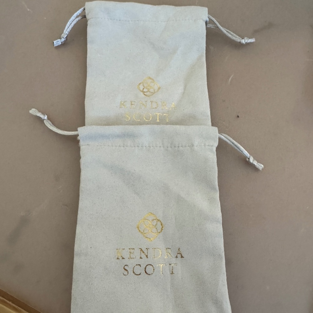 Kendra Scott Jewlery Bag